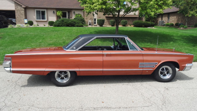 1966 Chrysler 300 Series - photo 9