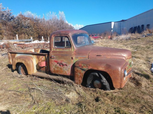 2 International Pickup L-112 1950-1952 1950 International Harvester Other