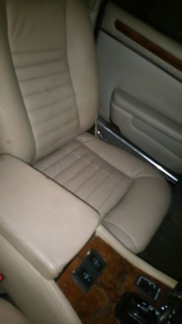 1988 Jaguar XJ12 - photo 9