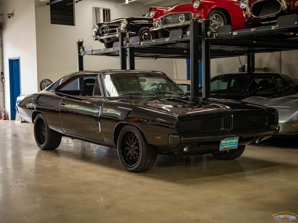 1969 Dodge Charger Custom 383 V8 2 Door Hardtop - photo 10