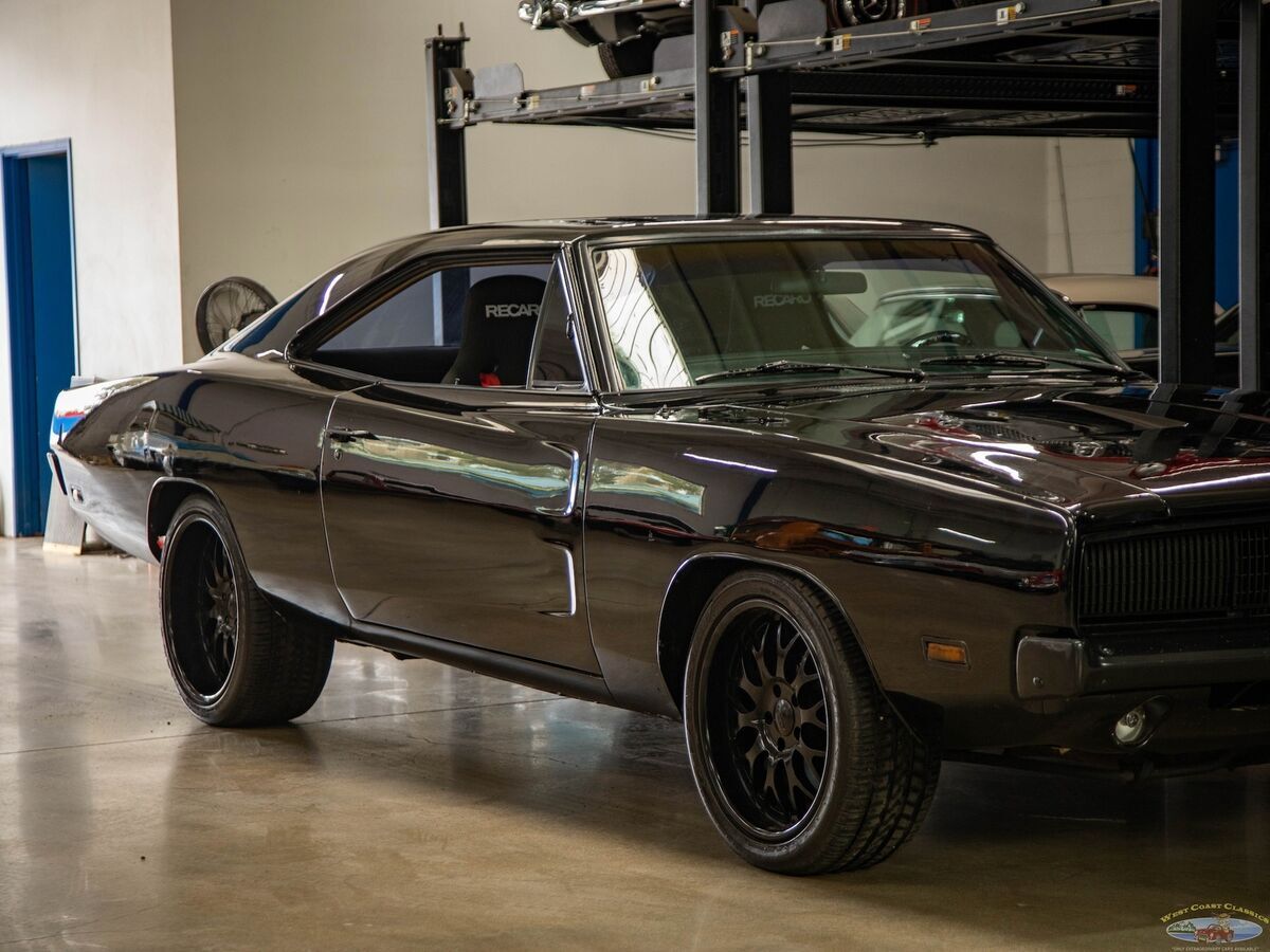 1969 Dodge Charger Custom 383 V8 2 Door Hardtop - photo 11