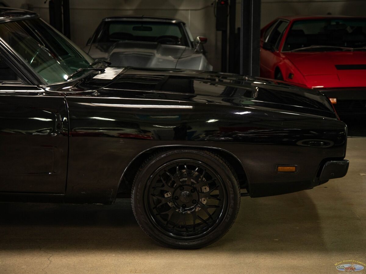1969 Dodge Charger Custom 383 V8 2 Door Hardtop - photo 4