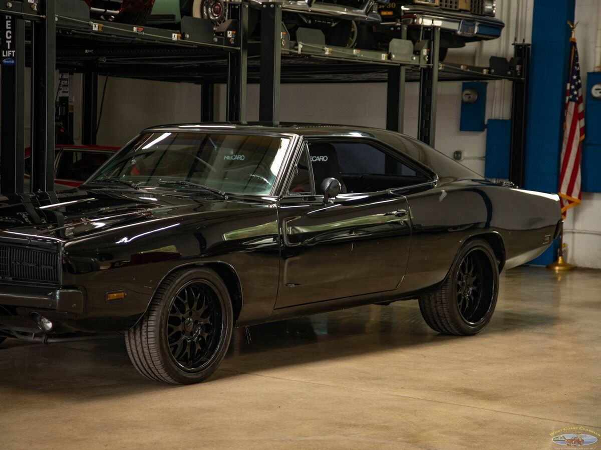 1969 Dodge Charger Custom 383 V8 2 Door Hardtop - photo 9