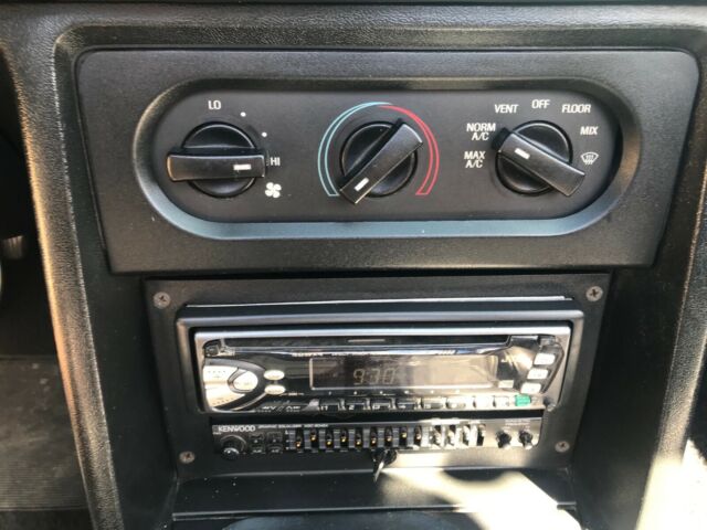 1990 Ford Mustang GT Convertible - photo 9