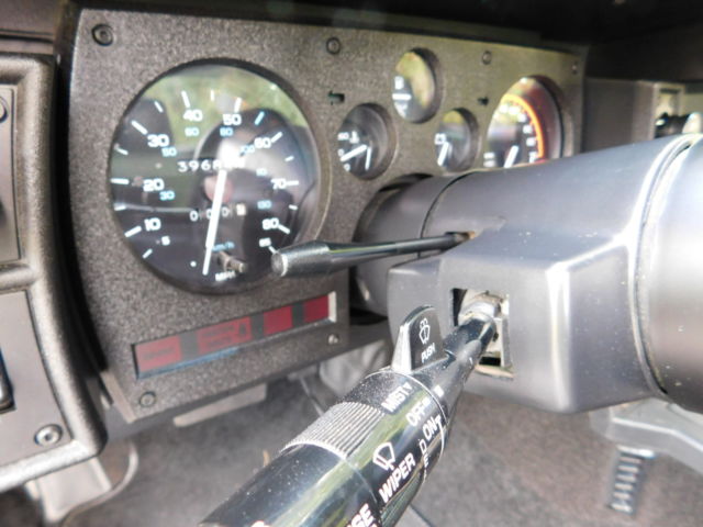 1986 Chevrolet Camaro IROC-Z - photo 10