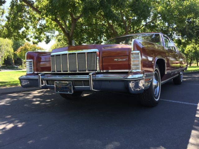 1975 Lincoln Continental Town Coupe - photo 3
