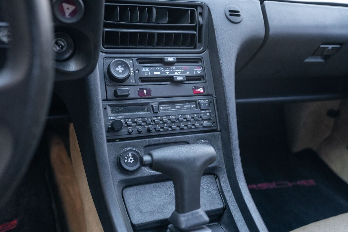 1988 Porsche 928 - photo 12