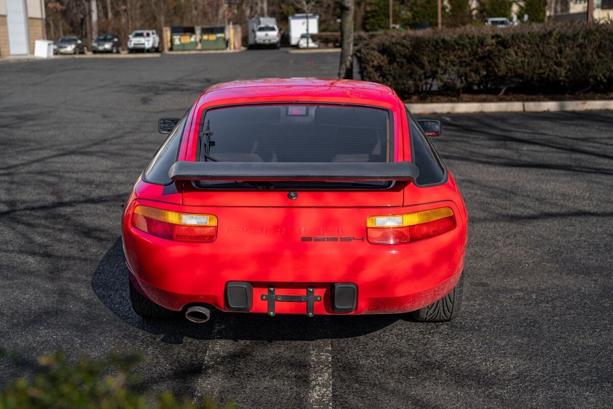1988 Porsche 928 - photo 3