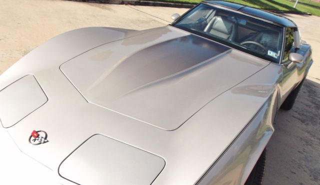 1982 Chevrolet Corvette Collector's Edition Hatchback 2-Door - photo 10