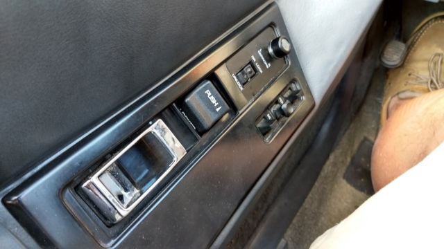 1987 Chrysler LeBaron - photo 13