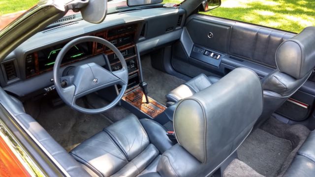 1987 Chrysler LeBaron - photo 3