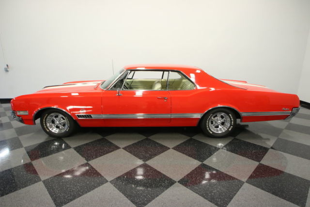 1966 Oldsmobile Starfire - photo 2