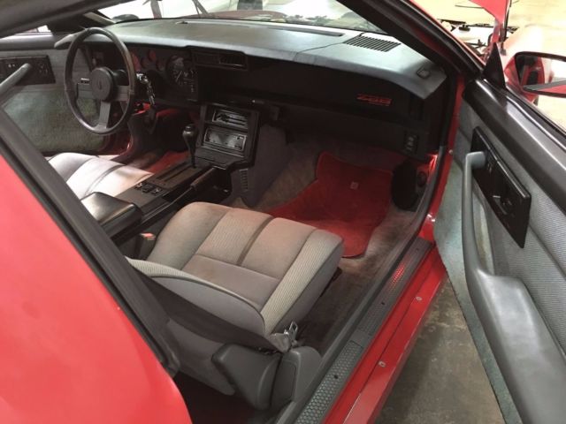 1989 Chevrolet Camaro - photo 9