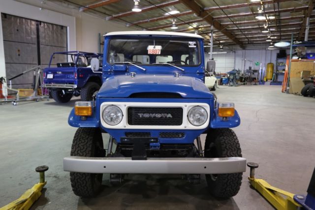 2-Owner USA 1983 FJ40 with Factory Power Steering & A/C - 81K miles 1983 Toyota Land Cruiser FJ40