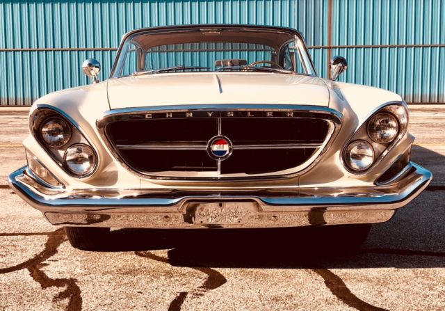 1961 Chrysler 300 Series - photo 2