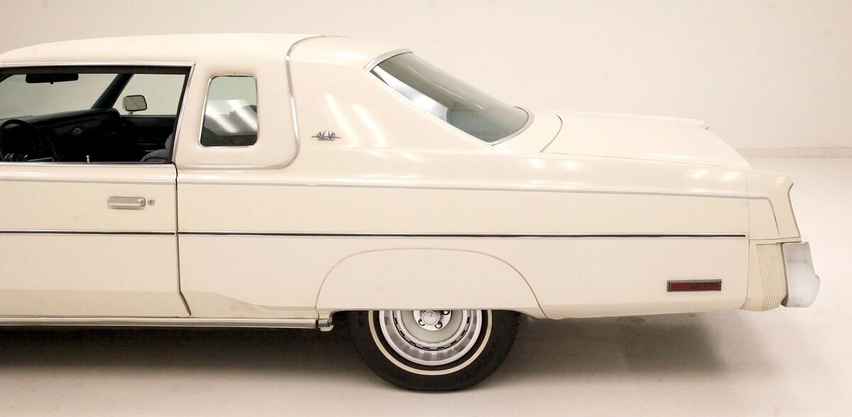 1976 Chrysler New Yorker Brougham Hardtop - photo 3