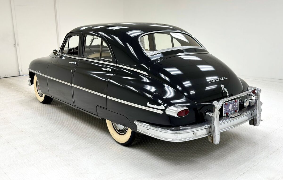 1949 Packard Deluxe 8 Touring Sedan - photo 3