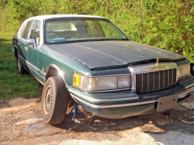 1991 Lincoln Town Car Executive Series - photo 10