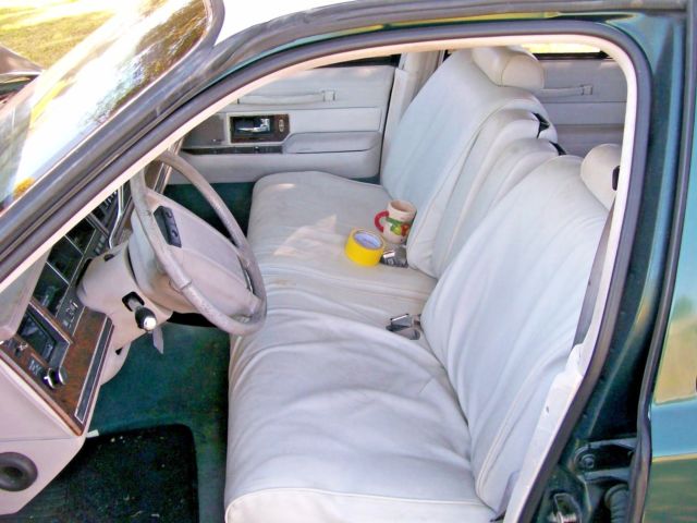 1991 Lincoln Town Car Executive Series - photo 12