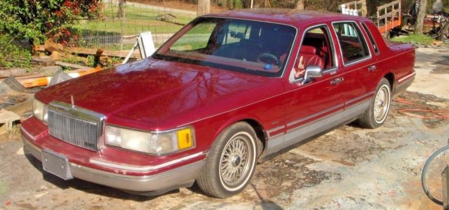 1991 Lincoln Town Car Executive Series - photo 2