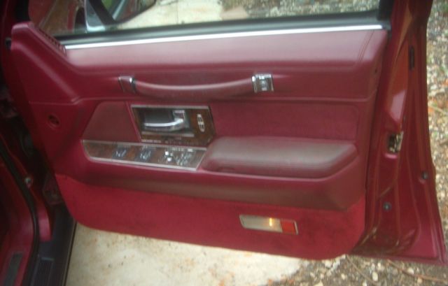 1991 Lincoln Town Car Executive Series - photo 8