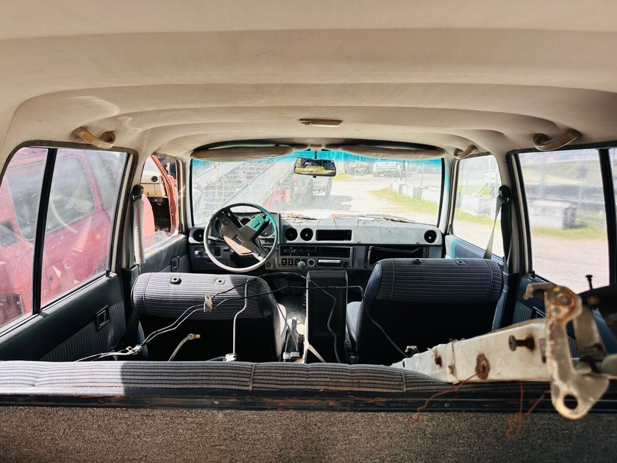 1985 Toyota Land Cruiser X 2 FJ60 Both Parts or Restore 1 that Runs - photo 12
