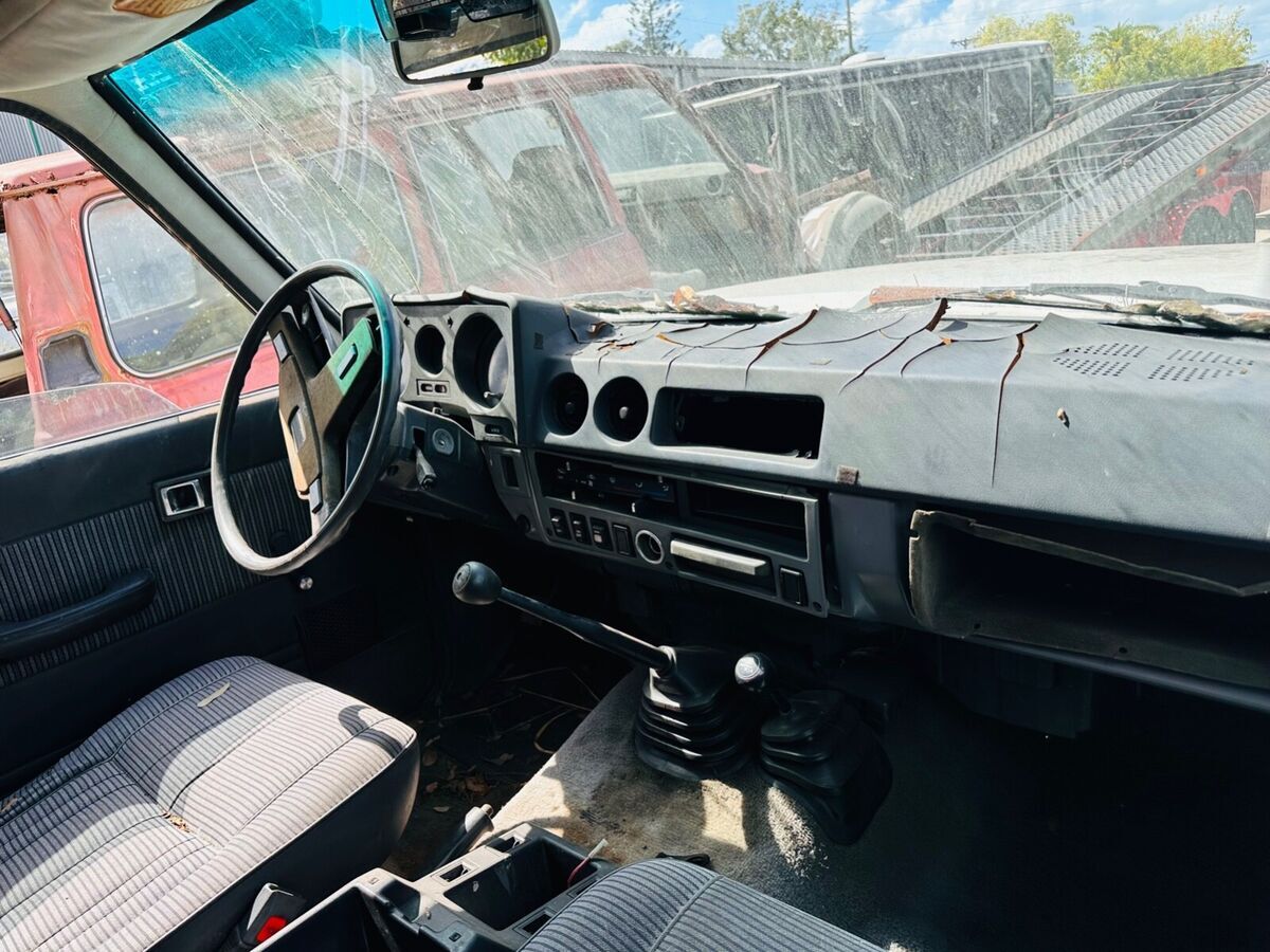 1985 Toyota Land Cruiser X 2 FJ60 Both Parts or Restore 1 that Runs - photo 13
