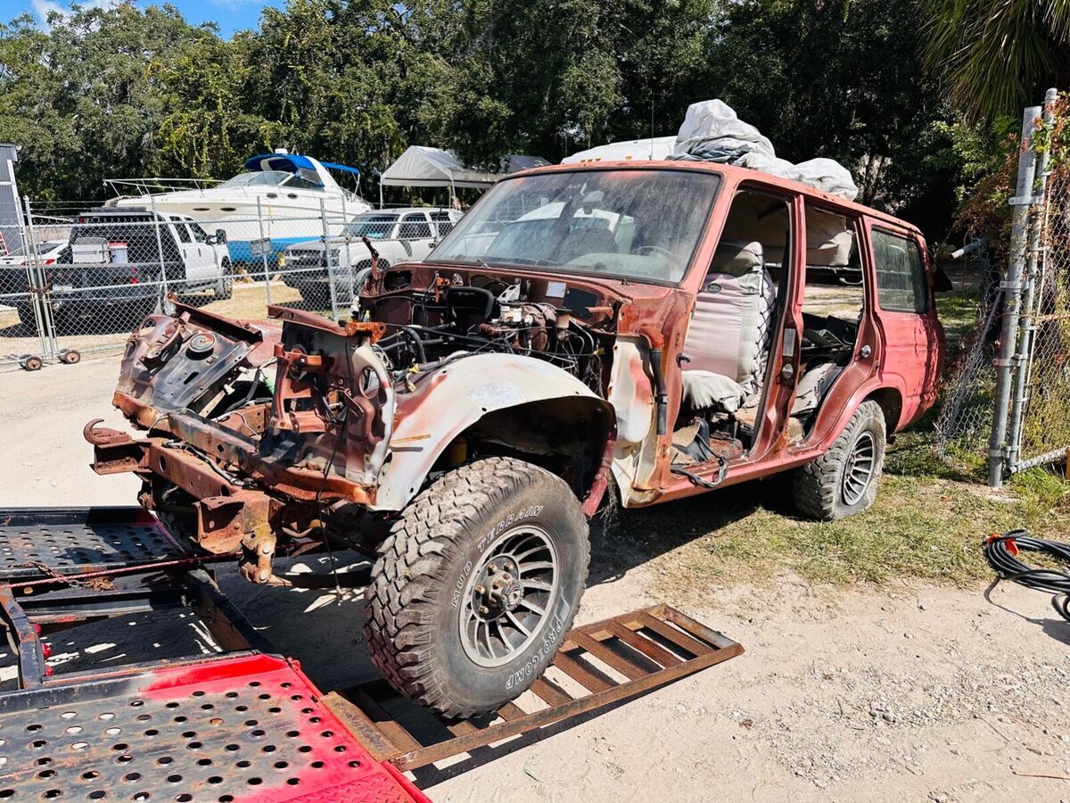 1985 Toyota Land Cruiser X 2 FJ60 Both Parts or Restore 1 that Runs - photo 2