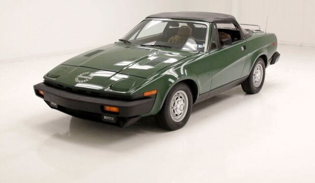 2.0 Liter 4-Cylinder/New Top/5-Speed Manual/Coco Mats 1979 Triumph TR7