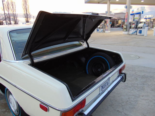1971 Mercedes-Benz 200-Series - photo 13