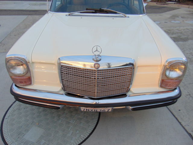 1971 Mercedes-Benz 200-Series - photo 6