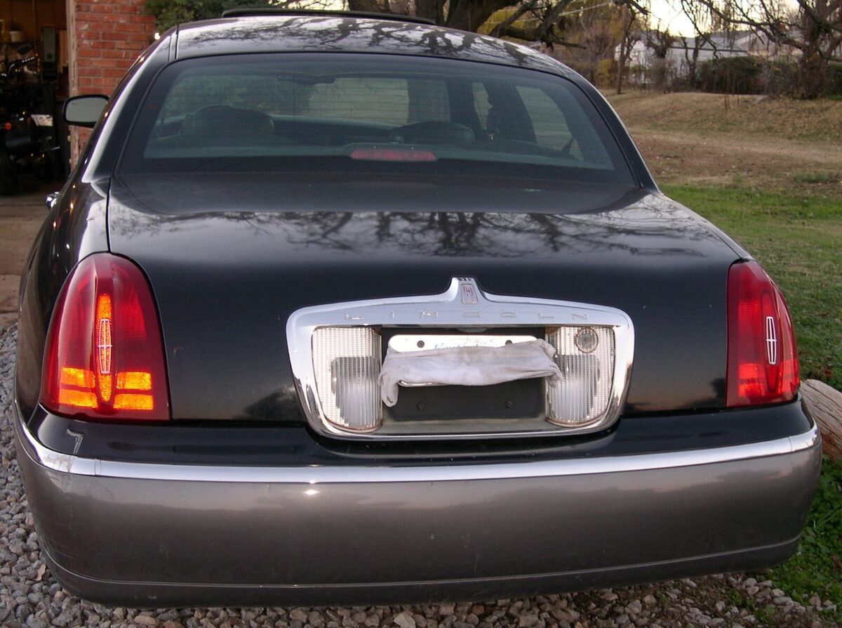 1900 Lincoln Town Car - photo 5