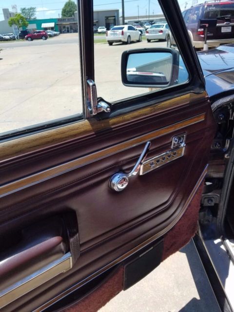 1991 Jeep Wagoneer - photo 8
