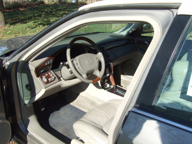 0002 Cadillac DeVille DTS - photo 6
