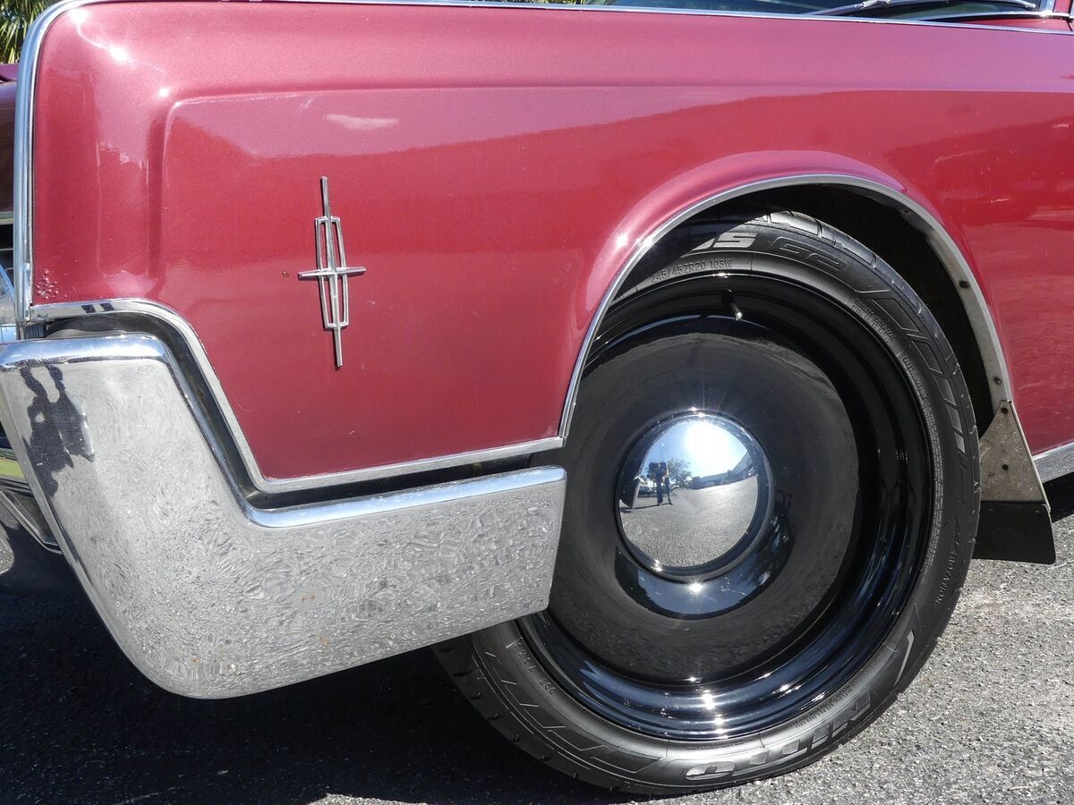 1966 Lincoln Continental 2-Door Hardtop - photo 12