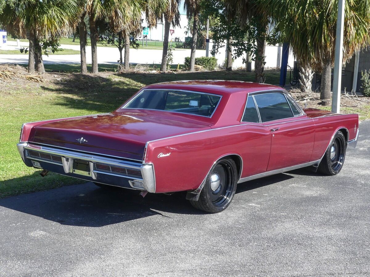 1966 Lincoln Continental 2-Door Hardtop - photo 7