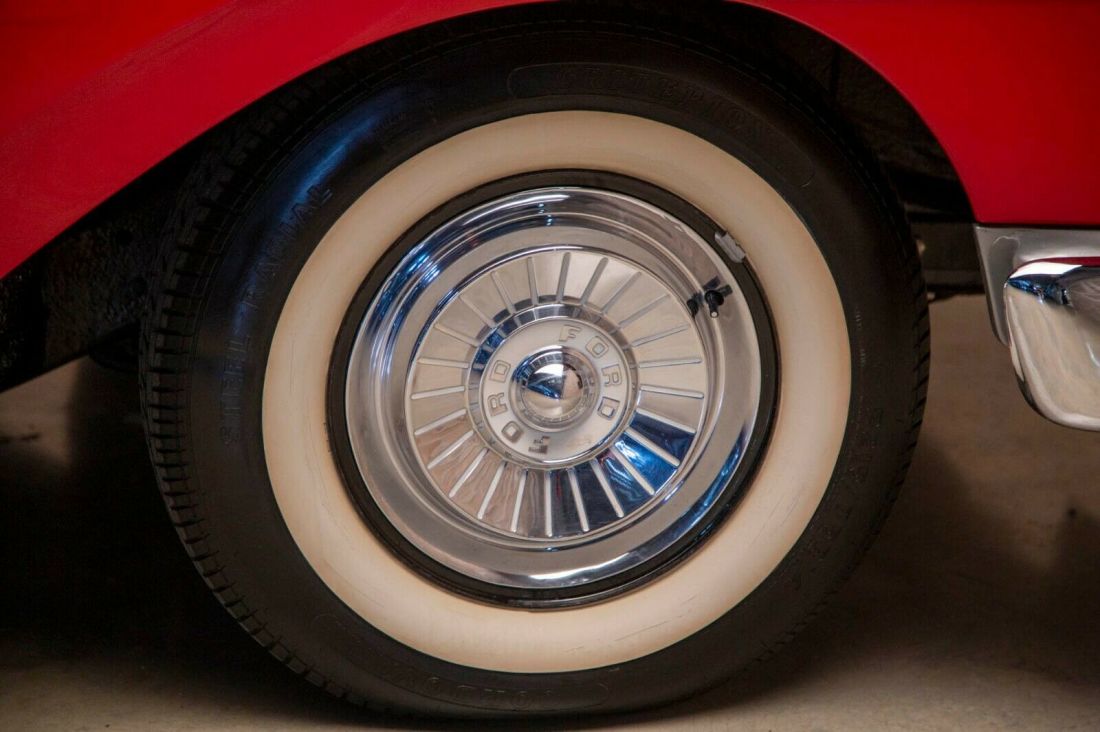 1957 Ford Fairlane 500 - photo 12