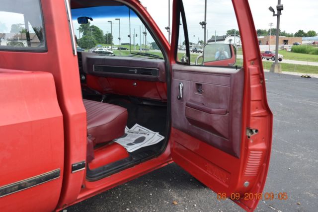 1986 Chevrolet C/K Pickup 1500 4X4 - photo 7