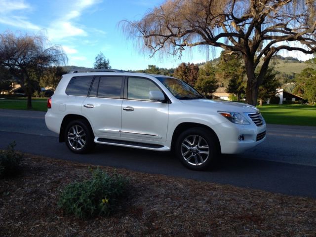1900 Lexus LX Lx570