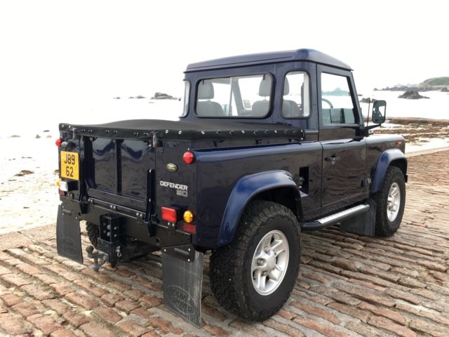 1990 Land Rover Defender Black Cloth - photo 2