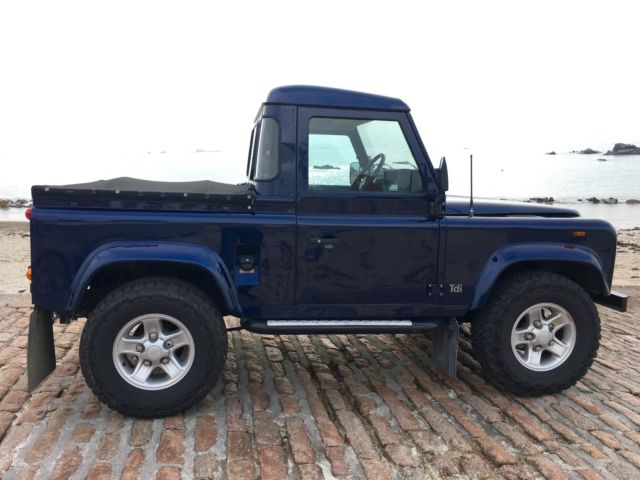 1990 Land Rover Defender Black Cloth - photo 3