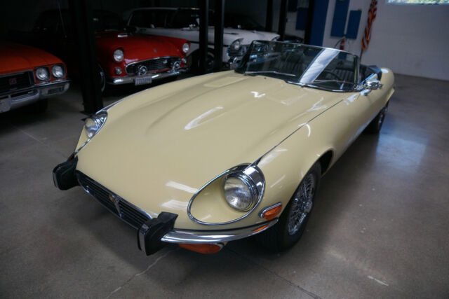20100 Miles 5.4L V12 ManualConvertible 1973 Jaguar V12 E-Type Series III Roadster --