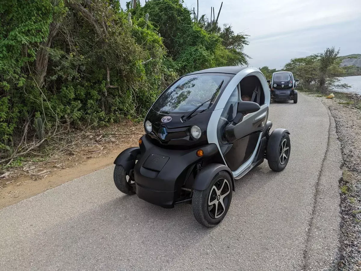 2013 Renault twizy eletric car - 220V - over 50 miles fast - airbag golf clubcar 1900 Renault Other