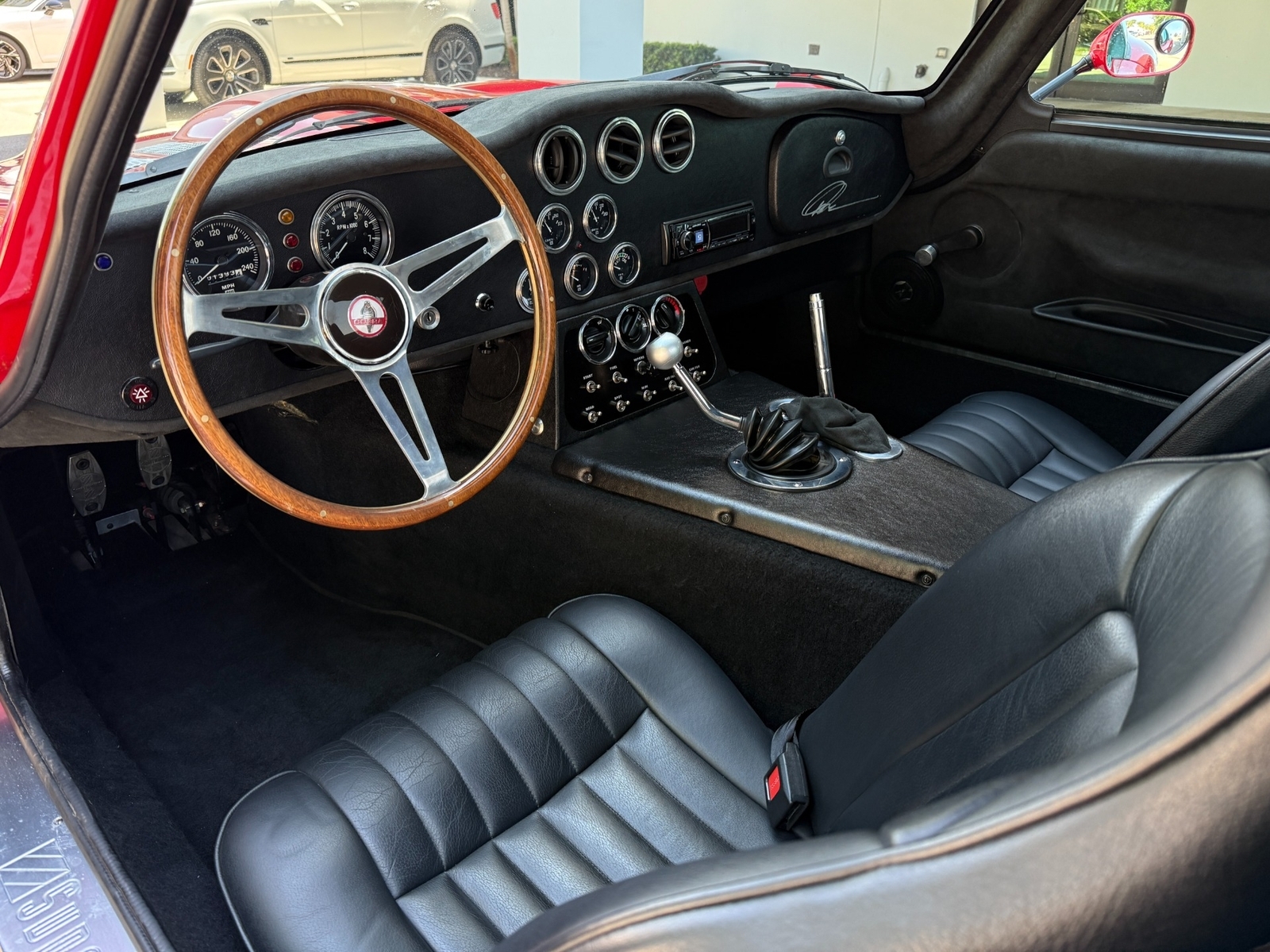 1965 Shelby Daytona Coupe Superformance - photo 2