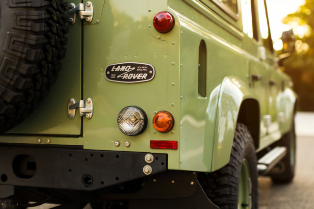 1980 Land Rover Defender Station Wagon - photo 7