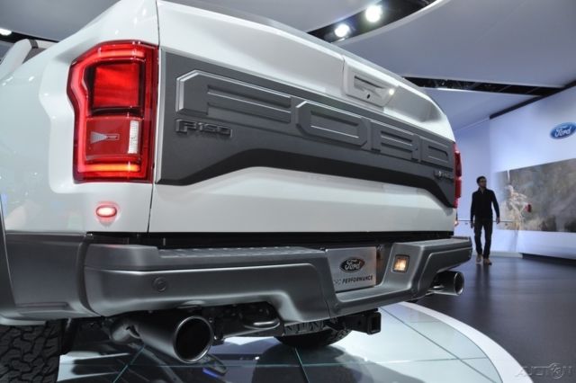 1980 Ford F-150 2017 Ford F-150 Raptor Crew Cab Oxford White 17 - photo 5