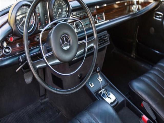 1970 Mercedes-Benz 200-Series -- - photo 12