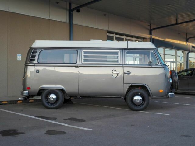 1978 Volkswagen Bus/Vanagon Campmobile Rebuilt Drivetrain - photo 7