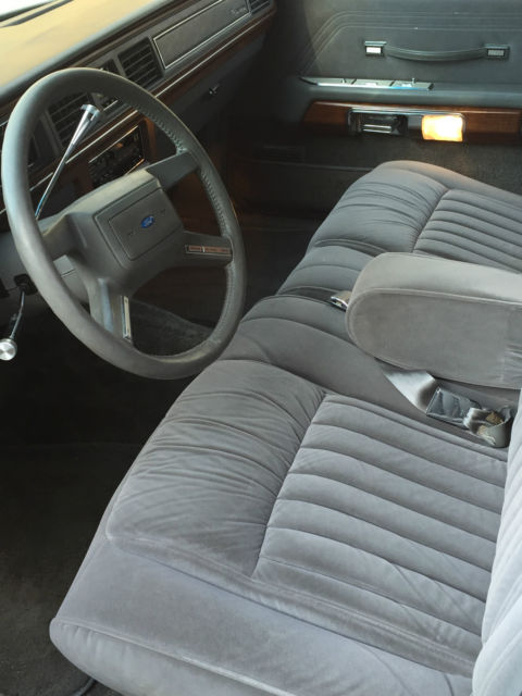 1988 Ford Crown Victoria - photo 11