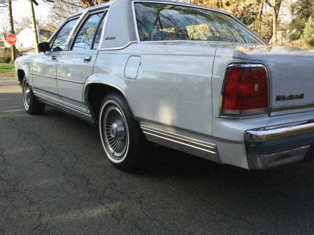 1988 Ford Crown Victoria - photo 9